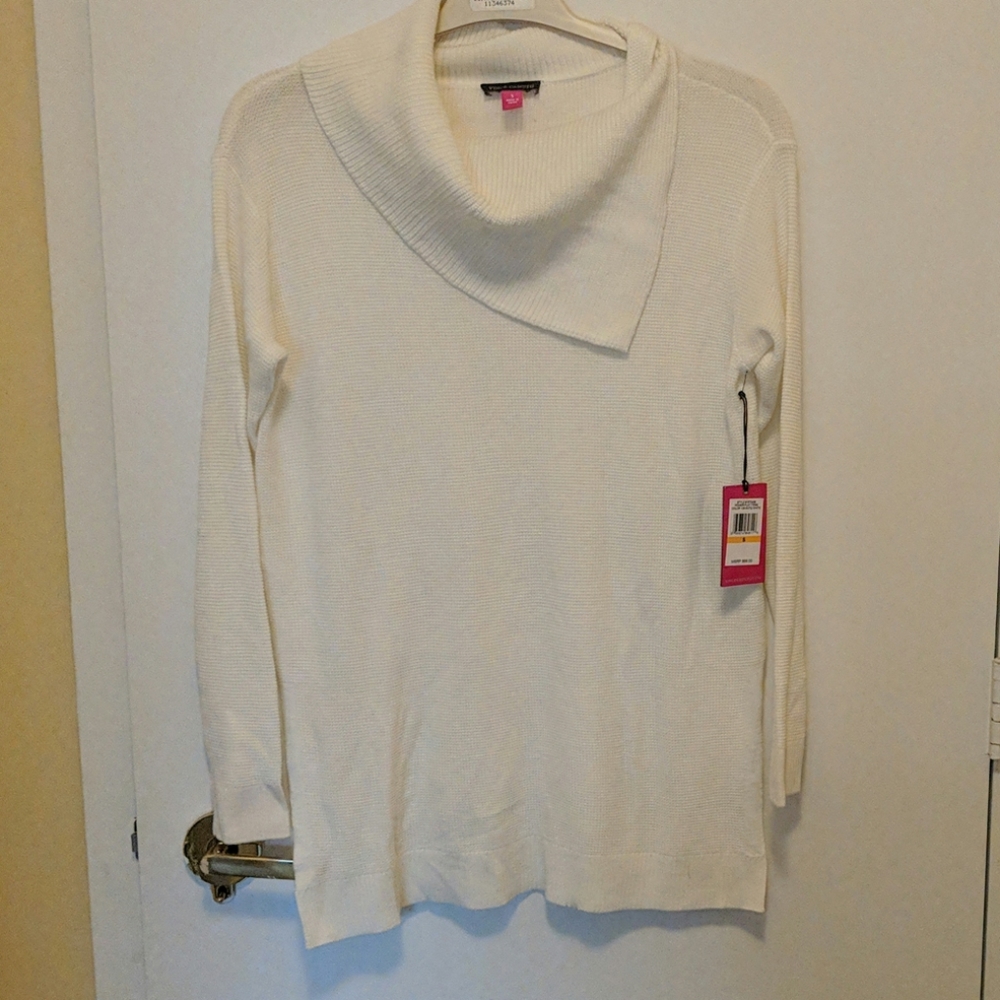 Vince Camuto Sweater small new with tag